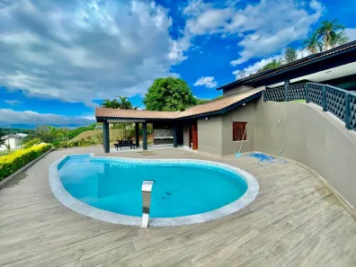 Casa com 6 Quartos para venda ou aluguel, 320m² no Condomínio Jardim das Palmeiras, Bragança Paulista