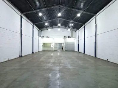 Galpão/Depósito/Armazém para alugar, 600m² no Estoril, Belo Horizonte