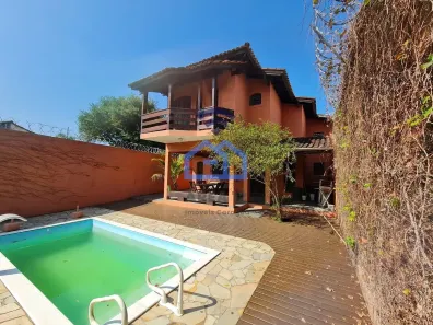 Sobrado com 4 Quartos à venda, 200m² no Massaguaçu, Caraguatatuba