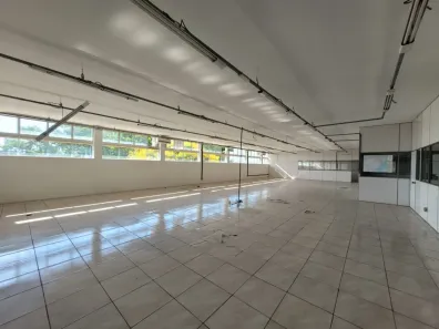 Prédio Comercial para alugar, 3700m² no Navegantes, Porto Alegre