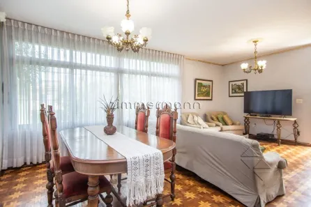 Sobrado com 4 Quartos à venda, 250m² no Sumaré, São Paulo