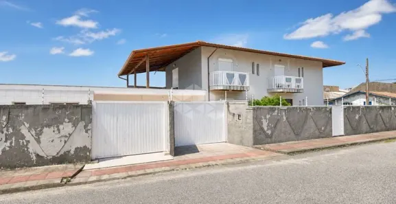 Casa com 4 Quartos para alugar, 350m² no Balneário, Florianópolis