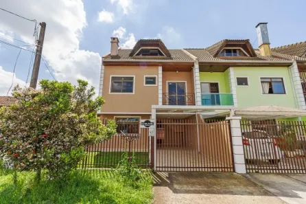 Sobrado com 3 Quartos à venda, 158m² no Uberaba, Curitiba
