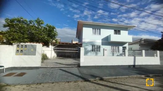 Casa com 6 Quartos à venda, 312m² no Carianos, Florianópolis