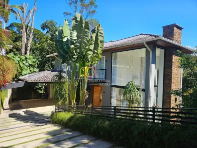 Casa com 3 Quartos à venda, 398m² no Mosela, Petrópolis