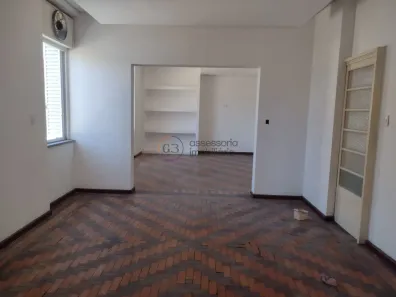Casa com 3 Quartos para venda ou aluguel, 130m² no Centro, Pelotas