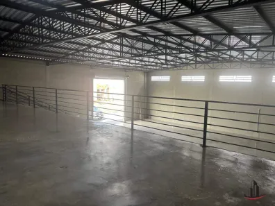Galpão/Depósito/Armazém à venda, 490m² no Parque das Laranjeiras, Uberaba