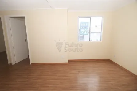 Apartamento com 2 Quartos para alugar, 43m² no Três Vendas, Pelotas