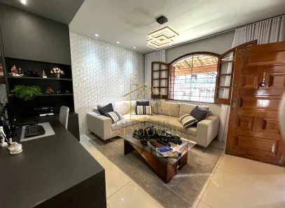 Casa com 4 Quartos à venda, 233m² no Camargos, Belo Horizonte