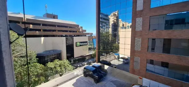 Apartamento com 2 Quartos para alugar, 82m² no Centro, Florianópolis