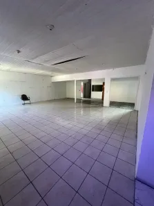 Ponto Comercial para alugar, 210m² no Taquara, Rio de Janeiro