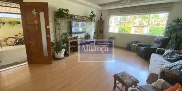 Casa de Condomínio com 4 Quartos à venda, 200m² no Jacaré, Niterói