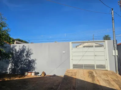 Casa com 3 Quartos à venda, 77m² no Conjunto Residencial Octavio Pécora, Campo Grande