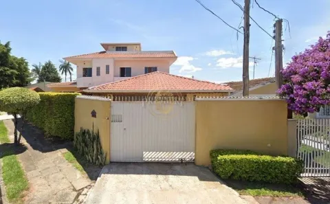 Casa com 3 Quartos para alugar, 300m² no Novo Mundo, Curitiba
