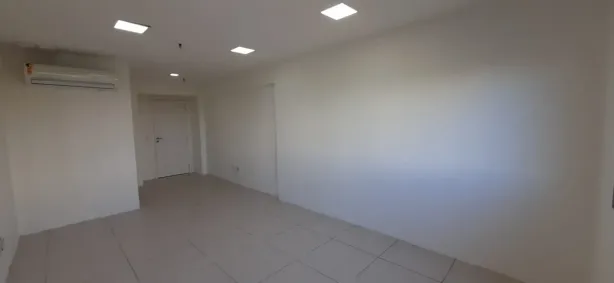 Sala Comercial para alugar, 32m² no Recreio dos Bandeirantes, Rio de Janeiro