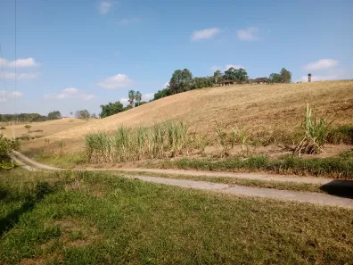 Fazenda/Sítio com 4 Quartos à venda, 29m² no Centro, Jacareí