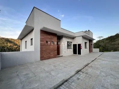 Casa com 3 Quartos à venda, 117m² no Golfe, Teresópolis