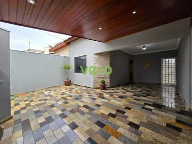 Casa com 3 Quartos para alugar, 150m² no Parque Novo Mundo, Americana