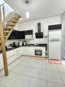 Sobrado com 3 Quartos à venda, 200m² no Residencial Santa Fé, Goiânia