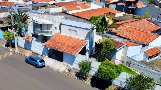 Casa com 3 Quartos para alugar, 220m² no Vila Miranda, Sumaré