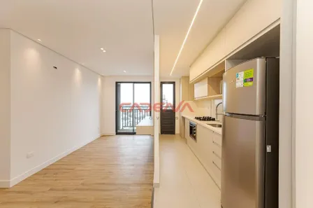 Apartamento com 2 Quartos para alugar, 53m² no Centro, Curitiba