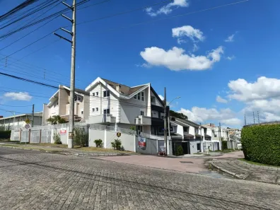 Sobrado com 4 Quartos à venda, 224m² no Guabirotuba, Curitiba
