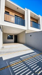 Sobrado com 3 Quartos à venda, 98m² no Bom Retiro, Joinville