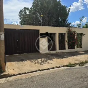 Casa com 3 Quartos à venda, 350m² no Jardim Mariana, Cuiabá
