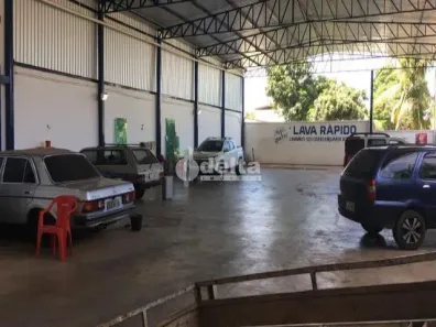 Ponto Comercial à venda, 70m² no Umuarama, Uberlândia