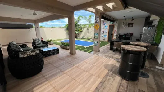 Casa de Condomínio com 3 Quartos para alugar, 215m² no Jardins Bolonha, Senador Canedo