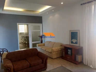 Casa com 3 Quartos à venda, 250m² no Carlos Prates, Belo Horizonte