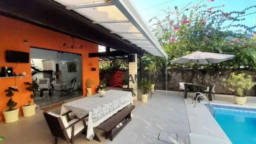 Casa com 4 Quartos à venda, 450m² no São Francisco, Niterói