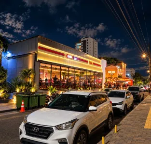 Imóvel Comercial com 6 Quartos à venda, 350m² no Pituba, Salvador