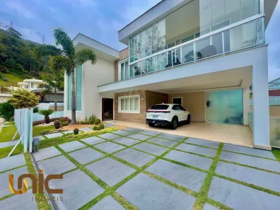 Casa de Condomínio com 4 Quartos à venda, 396m² no Pimenteiras, Teresópolis