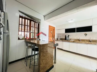 Casa com 4 Quartos à venda, 256m² no Santa Amélia, Belo Horizonte
