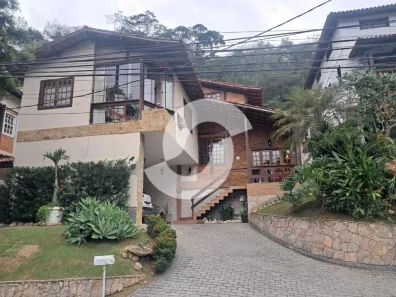 Casa de Condomínio com 3 Quartos à venda, 318m² no Piratininga, Niterói