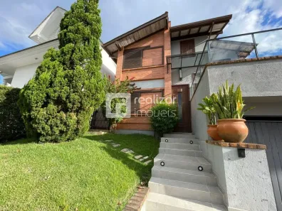 Casa com 3 Quartos para alugar, 260m² no Pedra Branca, Palhoça