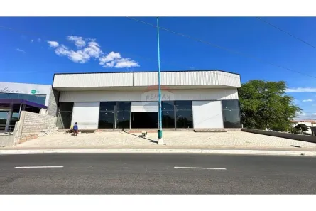 Ponto Comercial para alugar, 240m² no Jequiezinho, Jequié