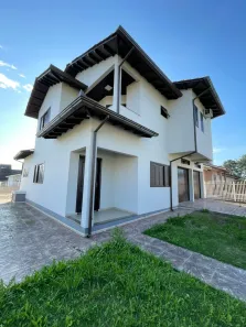 Casa com 4 Quartos para alugar, 181m² no Nossa Senhora da Salete, Criciúma
