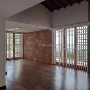 Casa com 3 Quartos para alugar, 295m² no Nova Campinas, Campinas