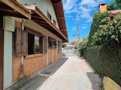 Casa com 4 Quartos à venda, 250m² no Morro das Pedras, Florianópolis