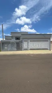 Casa com 3 Quartos à venda, 185m² no Jardim Paraíso, Botucatu