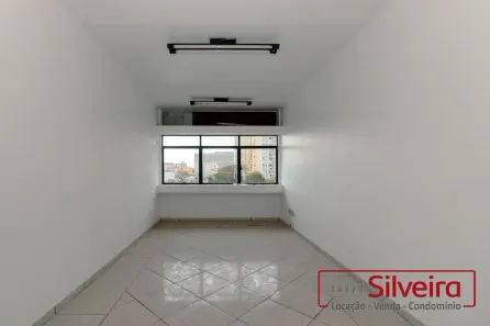 Sala Comercial à venda, 38m² no Passo da Areia, Porto Alegre