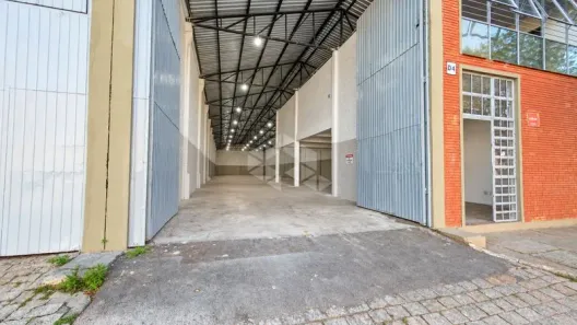 Galpão/Depósito/Armazém para alugar, 750m² no Navegantes, Porto Alegre