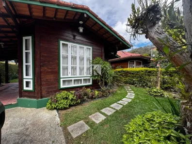 Casa de Condomínio com 2 Quartos para alugar, 82m² no Vargem Grande, Teresópolis