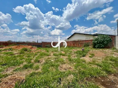 Lote/Terreno à venda, 300m² no Parque Brasília 2ª Etapa, Anápolis