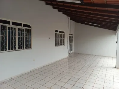 Casa com 3 Quartos para alugar, 145m² no Morada da Serra, Cuiabá