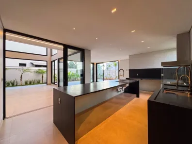 Casa de Condomínio com 5 Quartos à venda, 378m² no Granja Marileusa, Uberlândia