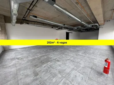 Sala Comercial para alugar, 202m² no Parque Industrial Tomas Edson, São Paulo