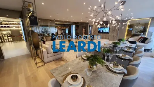 Apartamento com 3 Quartos à venda, 214m² no Cerqueira César, São Paulo